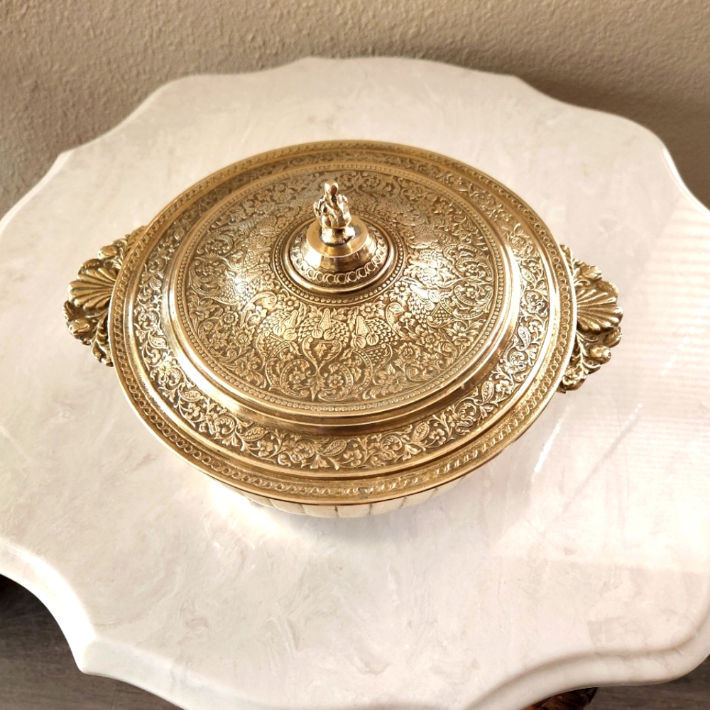 Antique vintage old India brass deco pot with lid